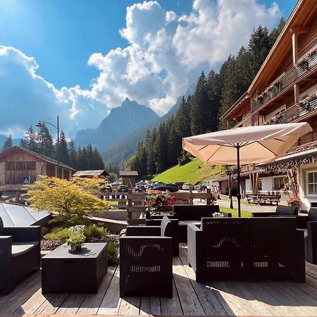 Hotel Valacia Pozza di Fassa Extérieur photo