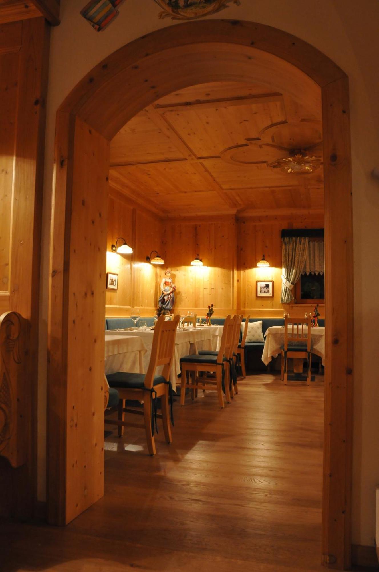 Hotel Valacia Pozza di Fassa Extérieur photo