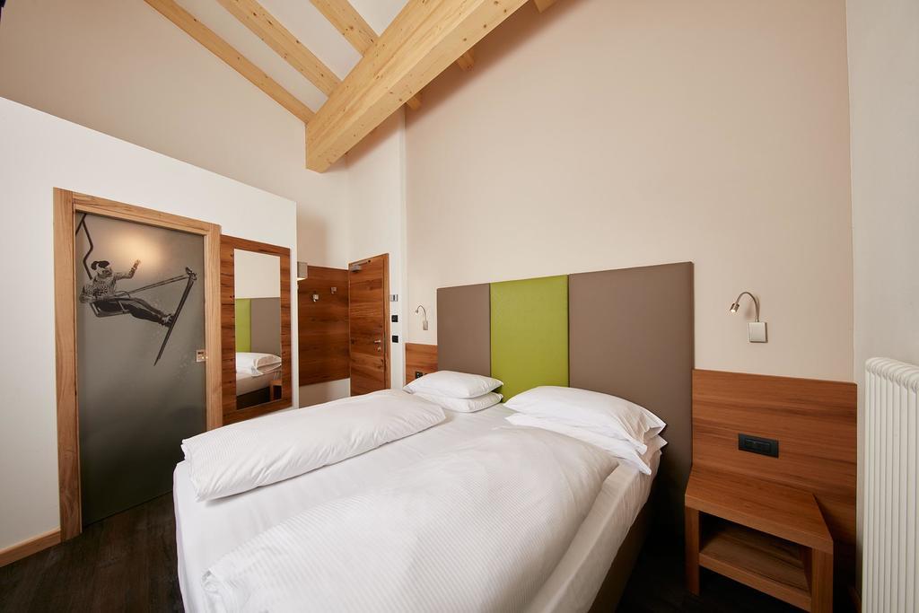 Hotel Valacia Pozza di Fassa Chambre photo